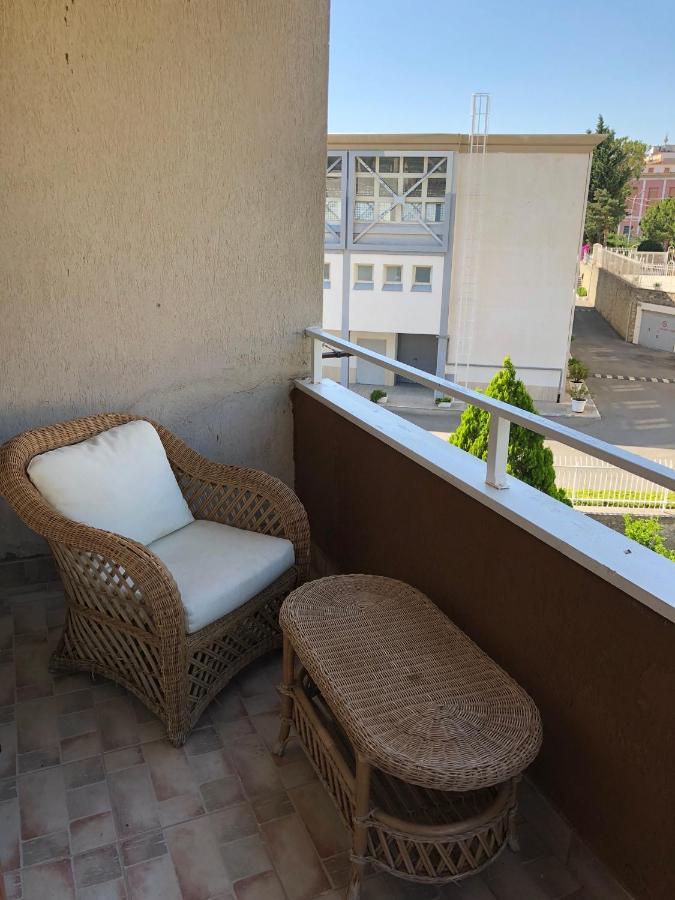 Attico Lady D Hotel Paola Exterior photo